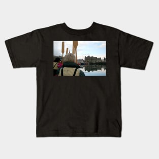 In Kirkwall harbour Kids T-Shirt